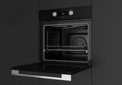 Пиролитична мултифункционална фурна HLB 8400 P черна